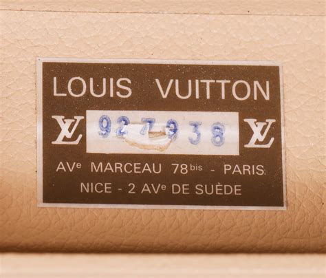 louis vuitton death date.